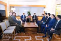 Deputy Prime Minister and Minister of National Defence General Phan Van Giang (right) receives Acting US Secretary of the Navy Hung Cao in New York on September 22 (Photo: VNA)