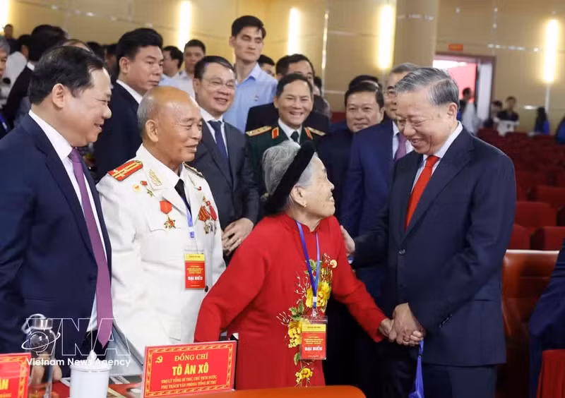 Party General Secretary and State President To Lam meets delegates at the ceremony marking the 120th birth anniversary of late Party General Secretary Ha Huy Tap in Ha Tinh province on April 21, 2026. (Photo: VNA)
