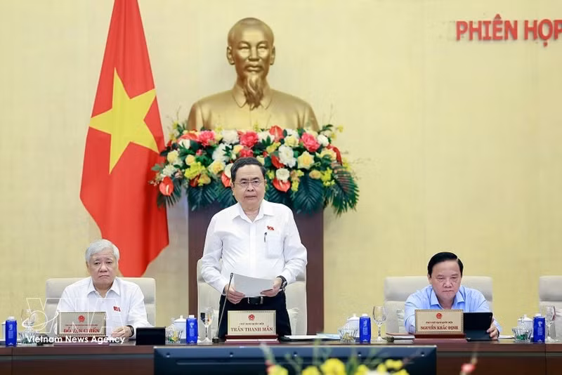 NA Chairman Tran Thanh Man addresses the 16th National Assembly Standing Committee's second session. (Photo: VNA)