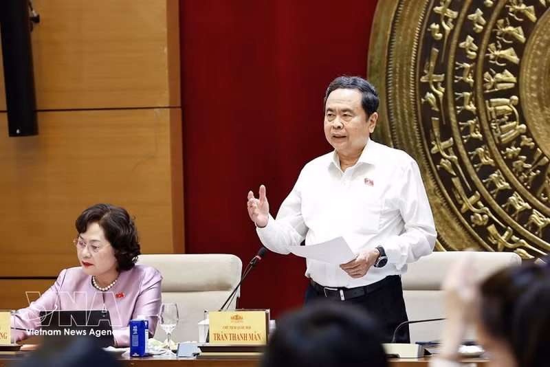 NA Chairman Tran Thanh Man speaks at the working session with standing members of the NA's Committee for Economic and Financial Affairs in Hanoi on May 20. (Photo: VNA)