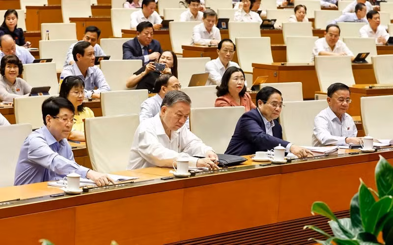 vna-potal-quoc-hoi-thong-qua-nghi-quyet-cua-quoc-hoi-sua-doi-bo-sung-mot-so-dieu-cua-hien-phap-nam.jpg