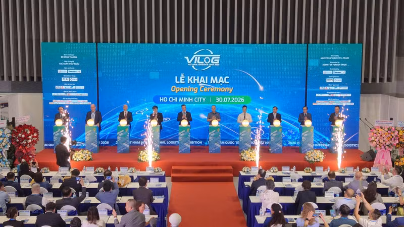 Delegates perform the opening ceremony for VILOG 2026. (Photo: Logistics Vietnam Expo)