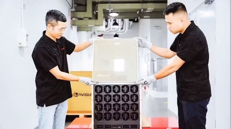 Viettel’s Data and Artificial Intelligence Services Centre operates a supercomputer system and develops Vietnamese AI models. (Photo: TL)
