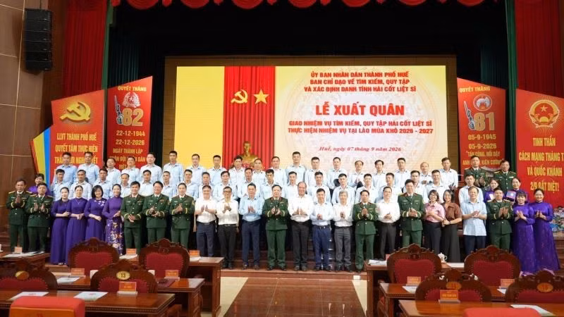 Team 192 under the Hue Military Command at the September 7 send-off ceremony for the mission in Laos (Photo: NDO)