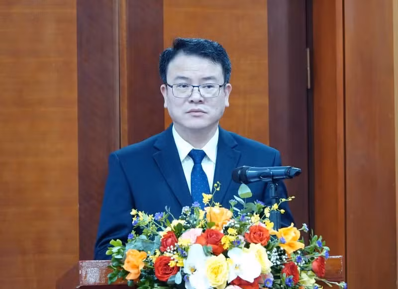 Deputy Minister of Finance Tran Quoc Phuong speaks at the event. (Photo; thoibaonganhang.vn)