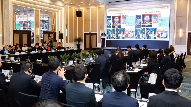 Delegates at the high-level seminar on next-generation ODA, entitled ‘Development Policy Loan for Green Transformation towards Green Growth and Climate Resilience’, held in Ha Noi on March 18, 2026 by the Japan International Cooperation Agency (JICA) Viet Nam Office in collaboration with Viet Nam’s Ministry of Finance.