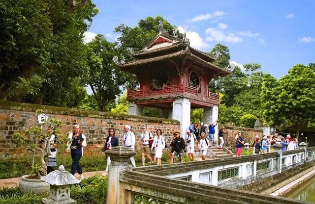 International tourist arrivals to Ha Noi rise by 25.2% in July 