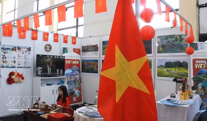 Viet Nam’s exhibition space at the fair introduces the country to international visitors. (Photo: VNA)