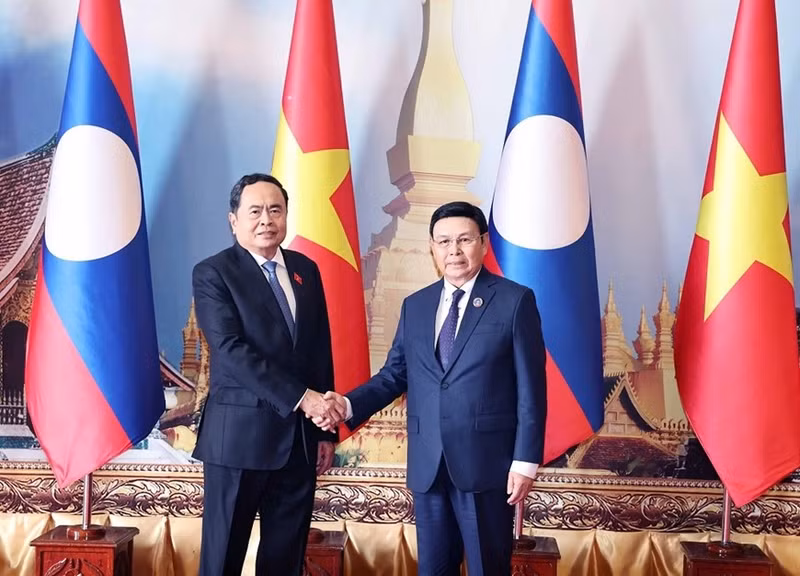 ctqh-1laos.jpg