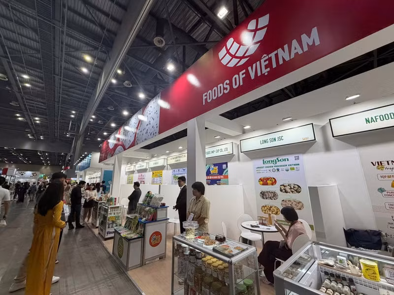 Vietnamese products at the fair (Photo: NDO)