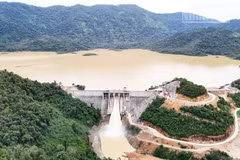 Song Cho 1 Reservoir is located in Trung Khanh Vinh, Bac Khanh Vinh and Nam Ninh Hoa communes, with a capacity of 110 million m3 (the second largest in Khanh Hoa Province), effectively fulfilling its role in storing water for production and daily life and contributing to local socio-economic development. (Photo: NGUYEN TRUNG)