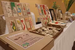 Packaging-reduction initiatives to protect the environment are showcased at the National Forum on Promoting Solutions to Reduce Plastic Packaging through Policies and Local Pilot Projects, March 20, 2026. (Photo: Mai Trang-VNA)