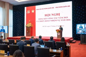 The conference reviewing the Party Committee’s work of the Office of the National Assembly and the professional work of the Office of the National Assembly in 2025 and outlining tasks for 2026, is held on December 25, 2025. (Photo: VNA)