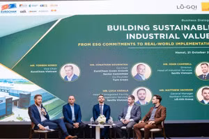 Speakers at the event. (Photo: SAVILLS VIETNAM)