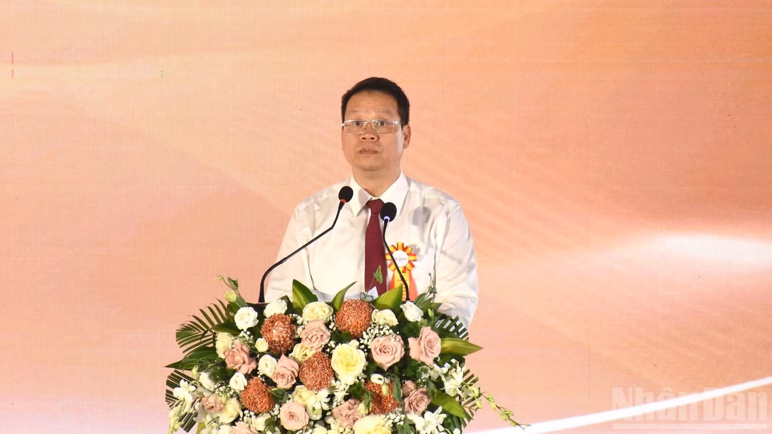 Nguyen Manh Hung, Deputy Secretary of the Da Nang Party Committee and Chairman of the Da Nang People's Committee, speaks at the event. (Photo: ANH DAO)