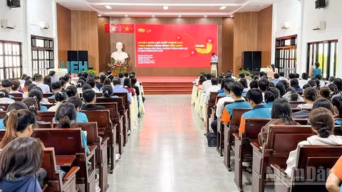 An overview of the conference on high-quality workforce training. (Photo: BA DUNG)