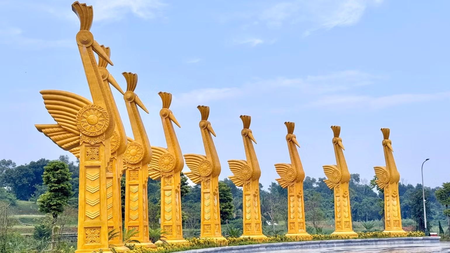 The Lac Bird symbol inside the Ancestor Worship Ritual Area. (Photo: Organising Committee)