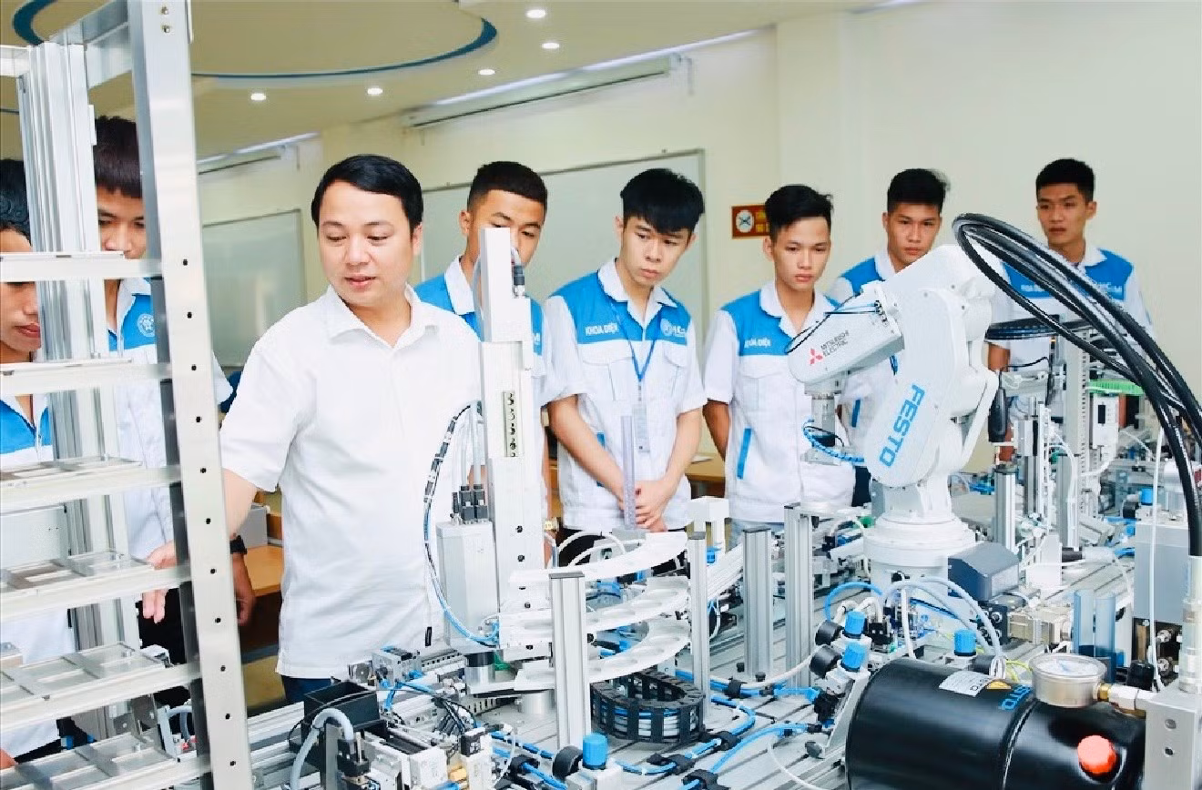 Connecting businesses with research institutes and universities to promote the transfer and commercialisation of research findings. (Photo: Ministry of Science and Technology)