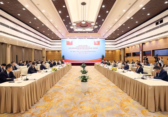 An overview of the first ministerial-level Strategic Dialogue among their foreign affairs, defence and public security ministries. (Photo: VNA)