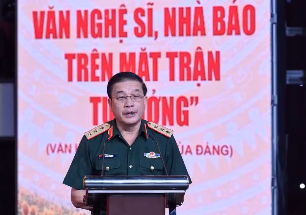 Senior Lieutenant General Truong Thien To, Member of the Party Central Committee and Deputy Director of the General Department of Politics of the Viet Nam People’s Army.
