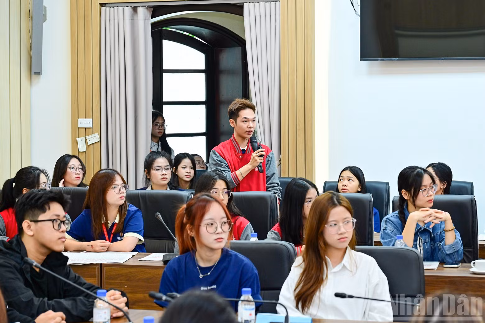 Youth representatives exchange ideas and share perspectives with the speakers.