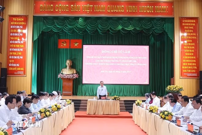 An overview of the working session (Photo: VNA)