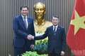 Prime Minister Le Minh Hung (R) meets with Belarusian Minister of Foreign Affairs Maxim Ryzhenkov in Ha Noi on October 28, 2026. (Photo: NDO)