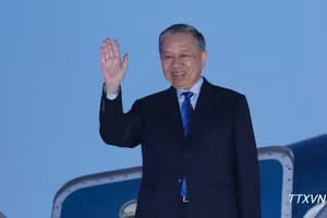 General Secretary of the Communist Party of Viet Nam Central Committee and State President of the Socialist Republic of Viet Nam To Lam departs Ottawa for home, successfully concluding his state visit to Canada.