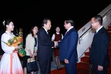 Prime Minister Pham Minh Chinh arrives at Tianjin Binhai International Airport, beginning his working trip to attend the Shanghai Cooperation Organisation (SCO) Summit 2025 and have activities in China. (Photo: VNA)