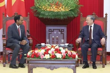 Party General Secretary To Lam receives President of the Data Centre Group at Marvell Technology Inc. Sandeep Bharathi in Ha Noi on October 1, 2025 (Photo: VNA) 