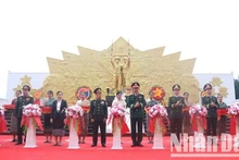 The monument of the Viet Nam-Laos fighting alliance in Champasak Province.