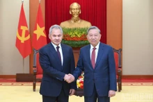 Party General Secretary To Lam and Secretary of the Security Council of the Russian Federation Sergey Shoigu at their meeting in Ha Noi on December 9. (Photo: Dang Khoa)