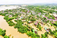 The downstream area of Boc Nguyen Reservoir (Cam Xuyen District, Ha Tinh Province) was submerged by floodwaters during the early summer rains on May 24, 2025.