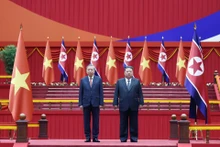 In pictures: DPRK leader hosts welcome ceremony for Vietnamese Party General Secretary