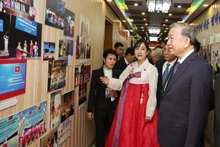 Party General Secretary To Lam visits Kyongsang kindergarten. (Photo: VNA) 