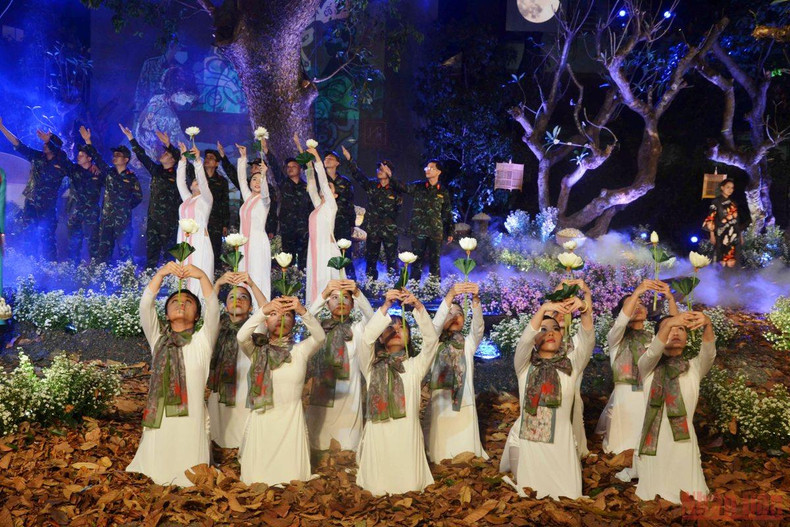 Mass wedding held for Ho Chi Minh City’s medical workers ảnh 3