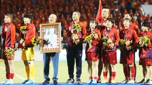 The image of President Ho Chi Minh is always respectfully present in historic moments of Vietnamese sports. (Photo: K.MINH)
