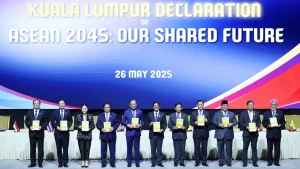 Leaders of ASEAN member states at the signing ceremony in Kuala Lumpur on May 26 (Photo: VNA) 