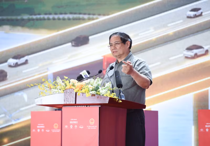 Prime Minister Pham Minh Chinh assessed that these are two important projects which are very meaningful to Thai Binh province and the region. Prime Minister Pham Minh Chinh assessed that these are two important projects which are very meaningful to Thai Binh province and the region.
