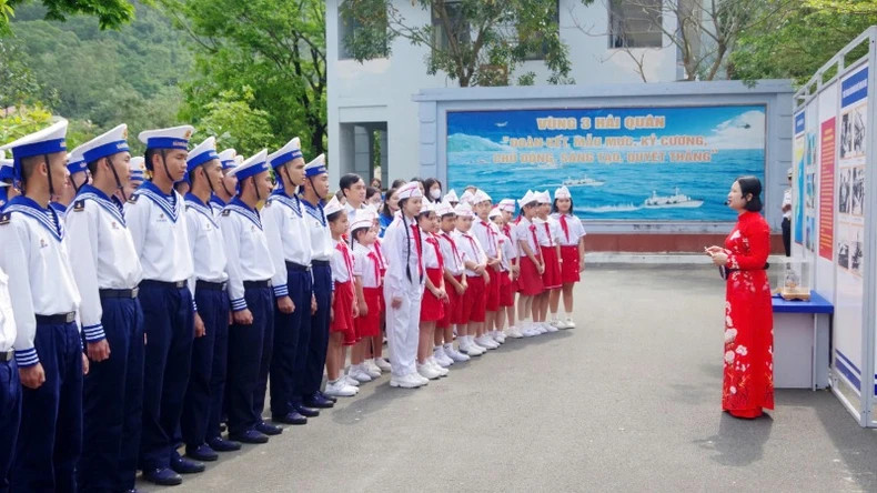 Exhibition spotlights the heroic Vietnam People’s Navy and its 70-year journey to protect the sea
