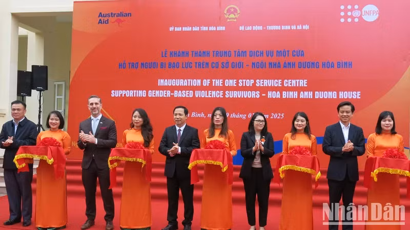 At the ceremony (Photo: NDO)