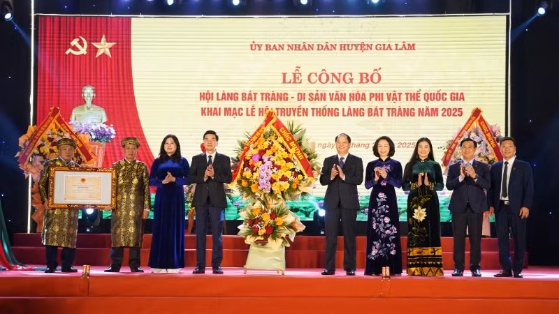 Bat Trang Village Festival has been recognised as a National Intangible Cultural Heritage.