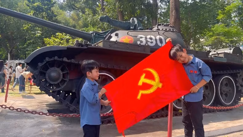 Patriotic education is important in Thuy Duong’s family.