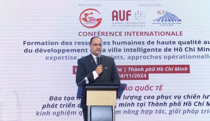At the international conference held in HCM City on November 4 to discuss ways to branch out high-quality human resources for smart urban development (Photo: VNA)