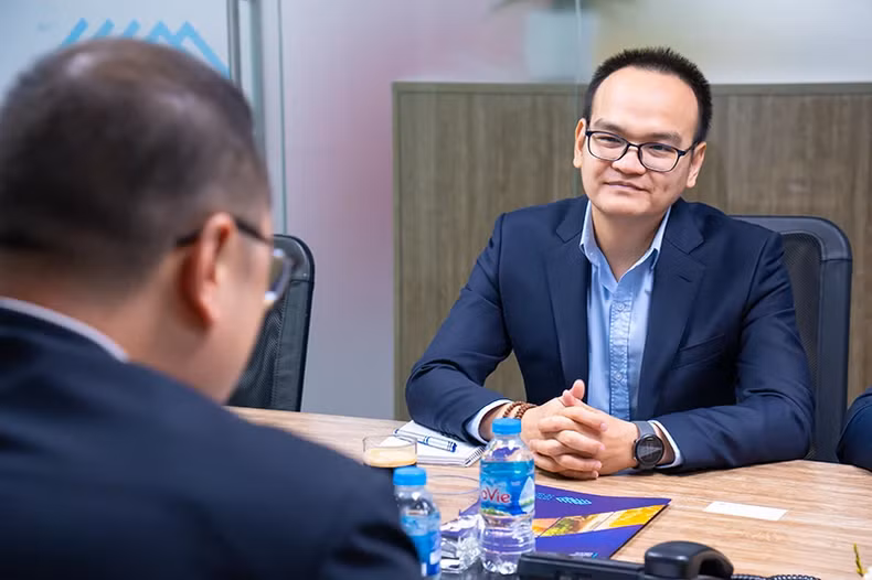 Duong Duc Quang, Deputy General Director of the Vietnam Commodity Exchange.