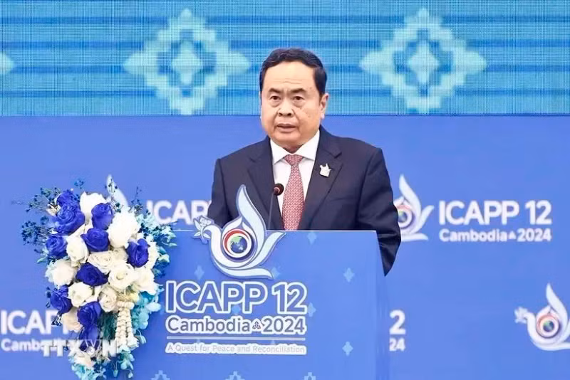National Assembly (NA) Chairman Tran Thanh Man delivers a keynote speech at ICAPP12 in Cambodia. (Photo: VNA)