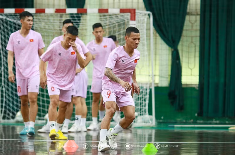 Vietnam futsal team gathers to prepare for the 2024 Southeast Asian Futsal Championship. (Photo: VFF)