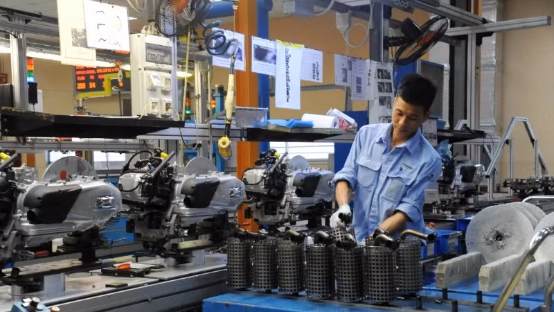 Motorcycle production and assembly line at Piaggio Vietnam Co., Ltd. (Binh Xuyen Industrial Park, Vinh Phuc Province). (Photo: Tran Hai)
