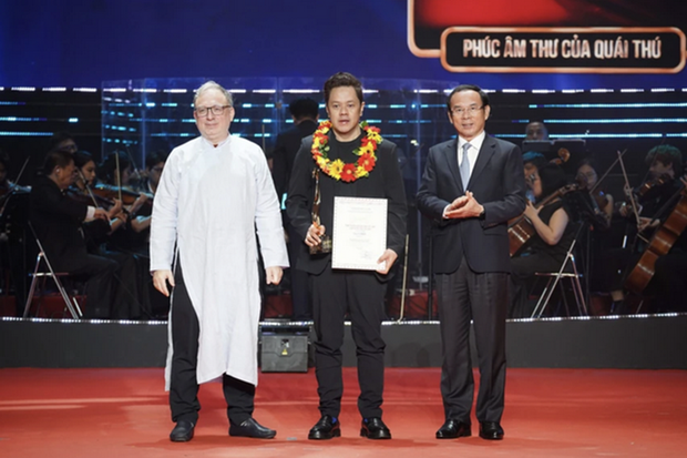 HIFF Southeast Asia Award, the highest title, given to “The gospel of the Beast” of the Philippines (Photo: VNA)