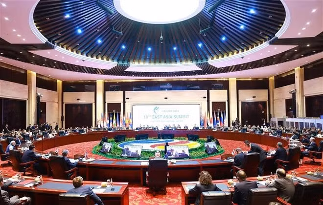 PM Pham Minh Chinh attends 19th East Asia Summit (Photo: VNA)